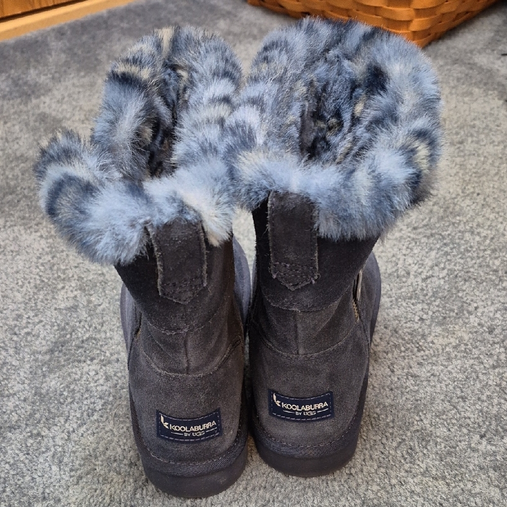 Koolaburra Blue Winter Boots with Faux Fur Trim